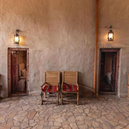 Antique Inn Назва Экстерьер фото