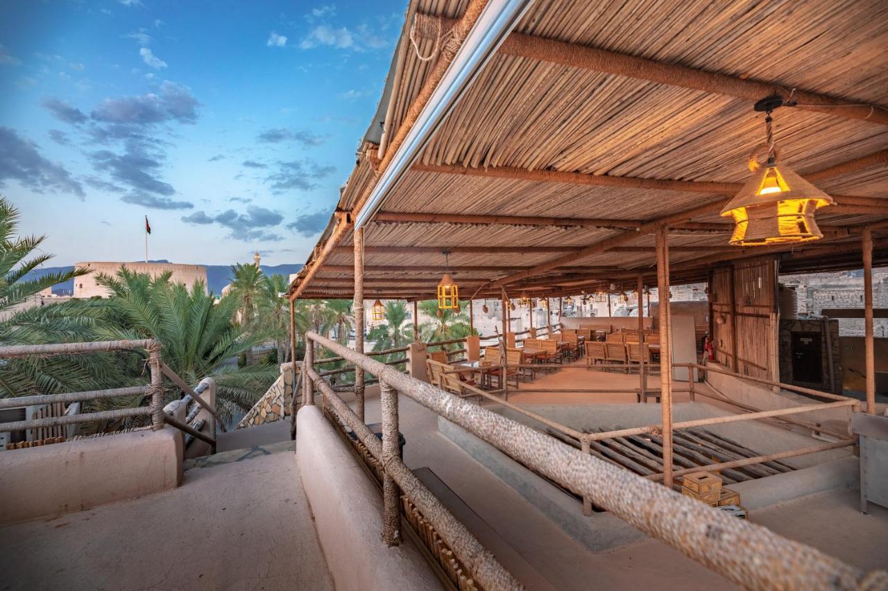 Antique Inn Назва Экстерьер фото
