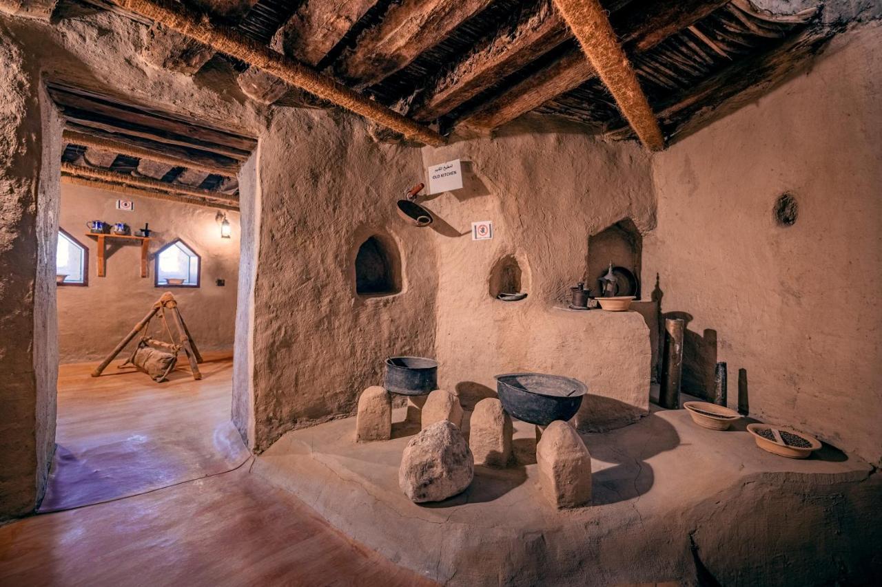 Antique Inn Назва Экстерьер фото
