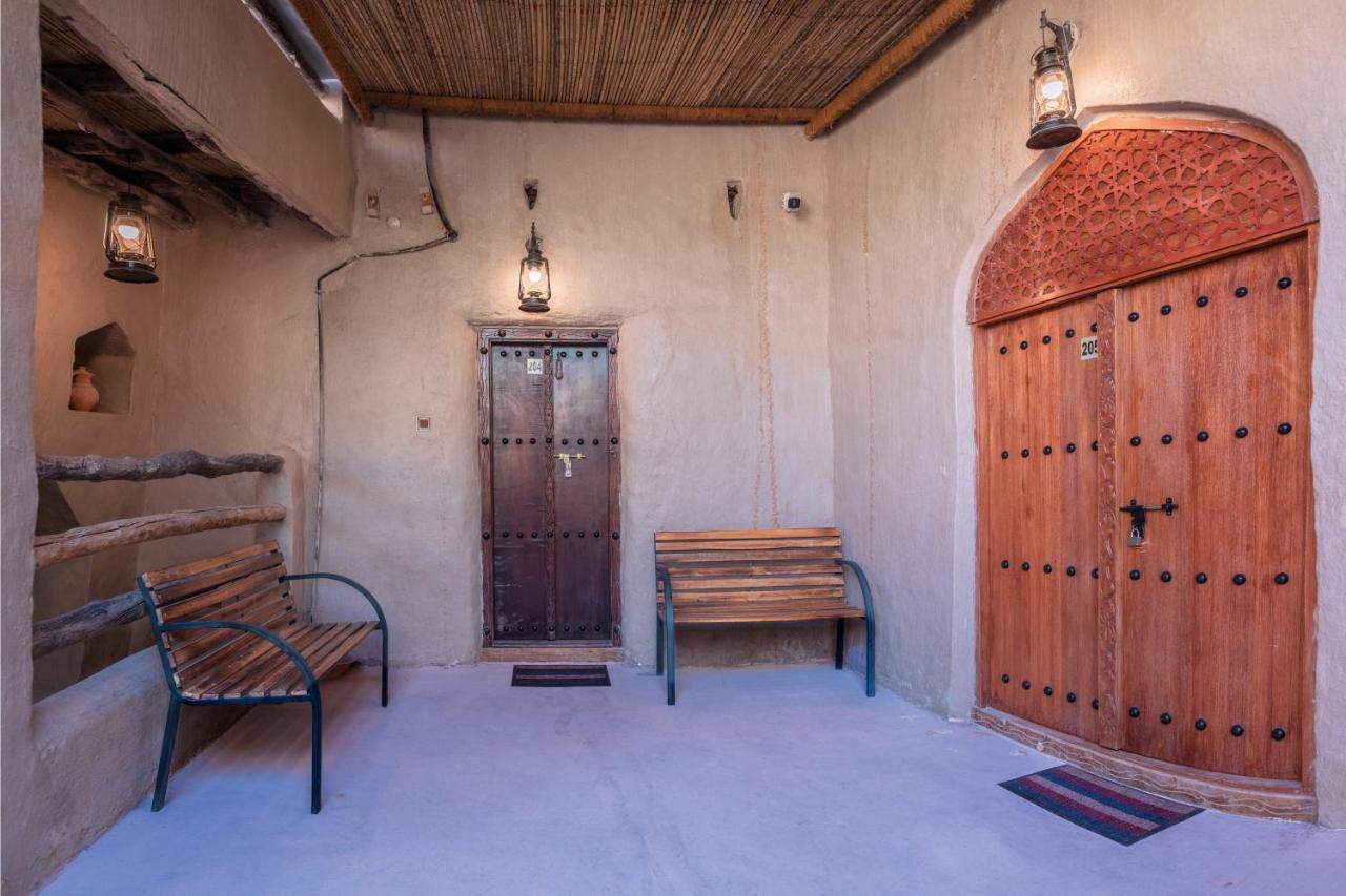 Antique Inn Назва Экстерьер фото