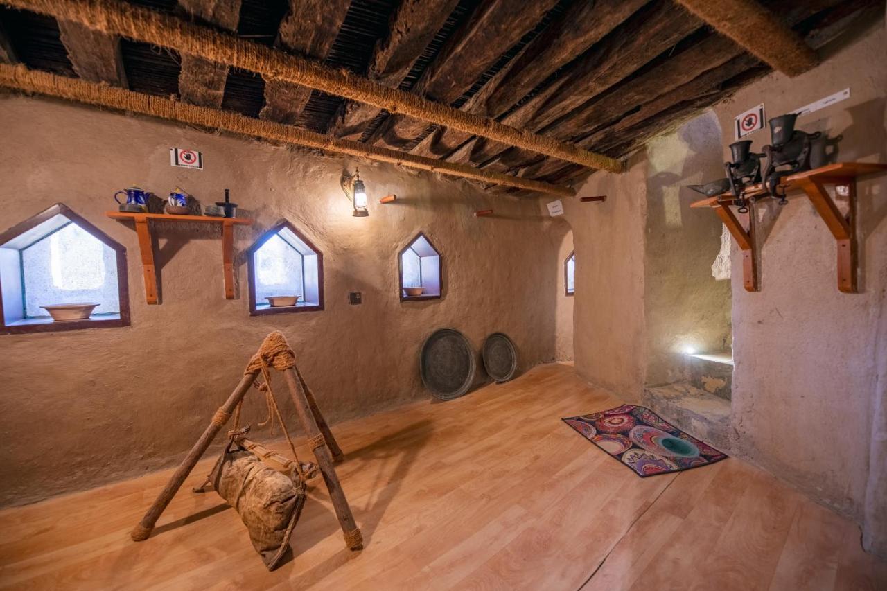 Antique Inn Назва Экстерьер фото