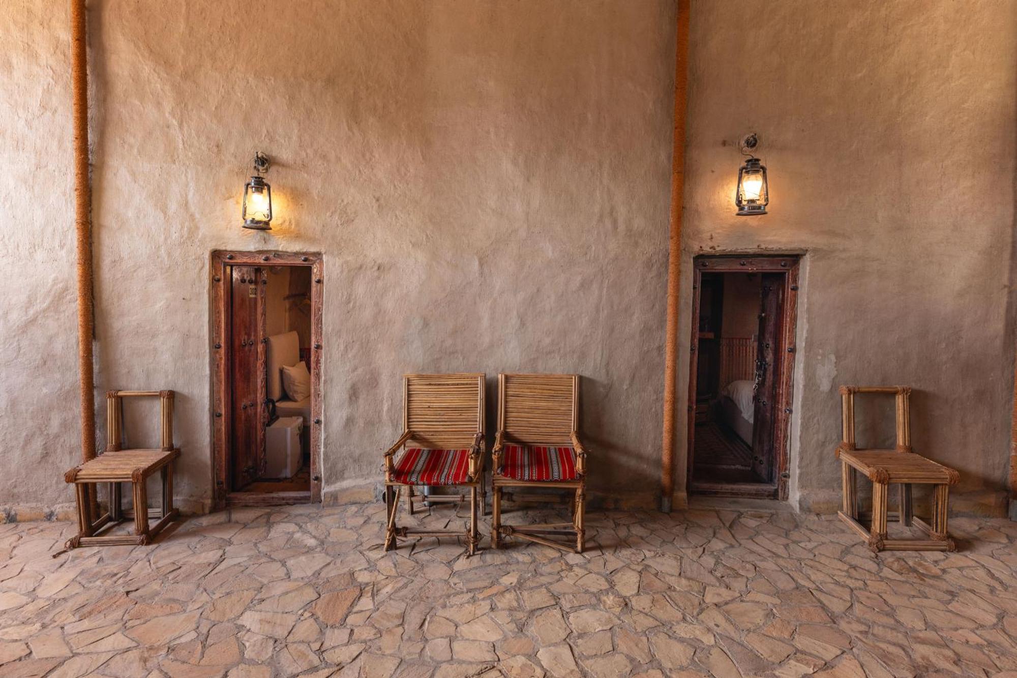 Antique Inn Назва Экстерьер фото