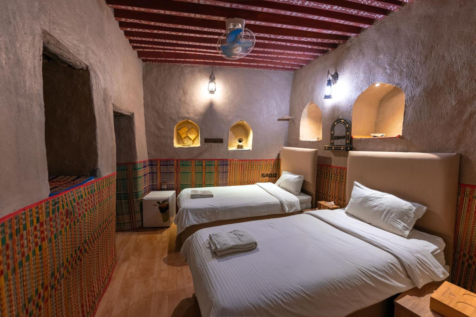 Antique Inn Назва Экстерьер фото